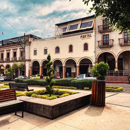 Hotel Portal & Suites Ciudad Hidalgo Eksteriør billede
